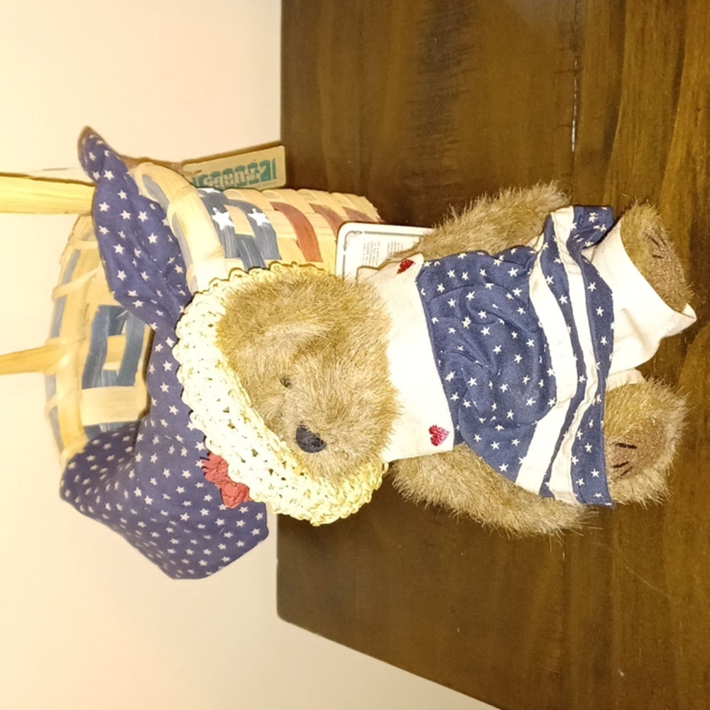 "Caroline Mayflower" Boyds Bear Plush - Picture 4 of 4